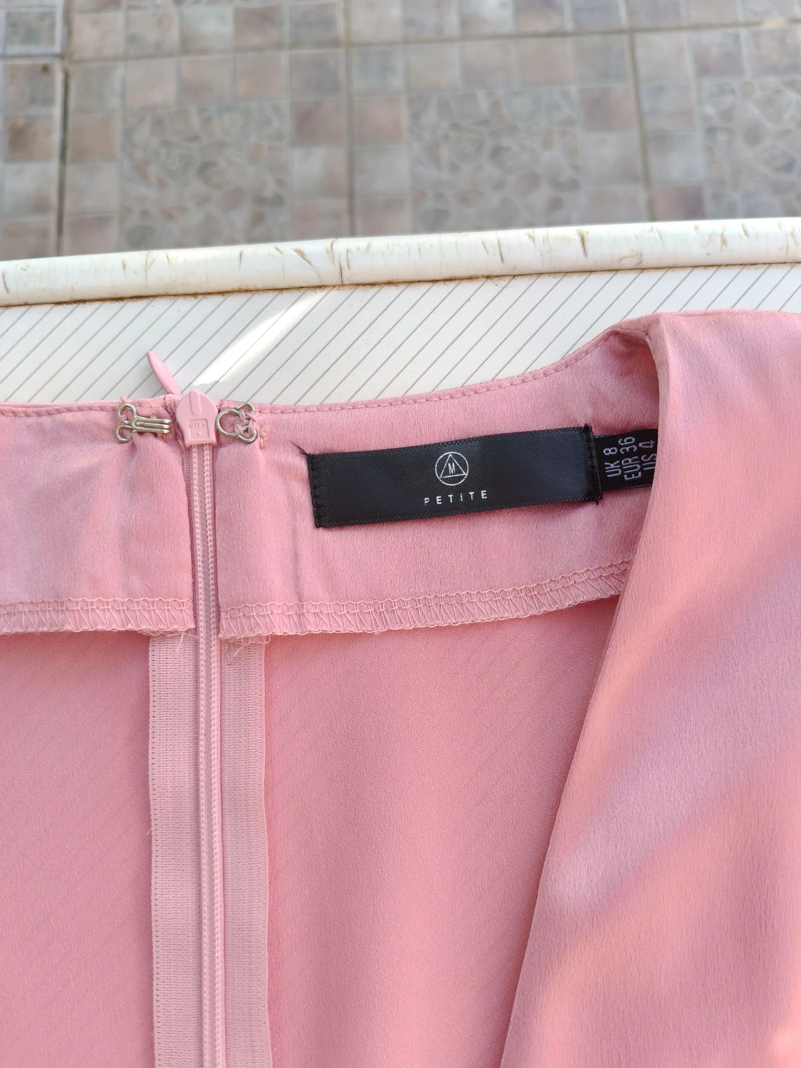 Vestido corto rosa escote pronunciado Missguided  – photo 9